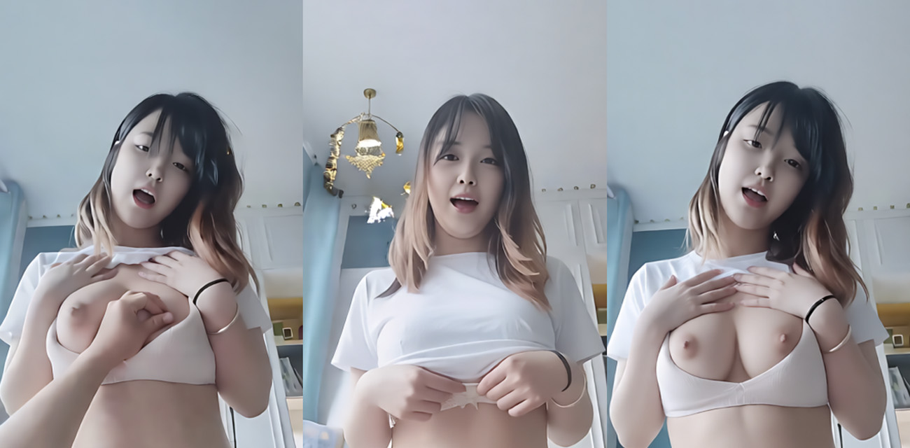 宝鸡文理学院 李昕静 女上位坦胸露乳 先口再摇 对着大鸡吧就是一顿招呼